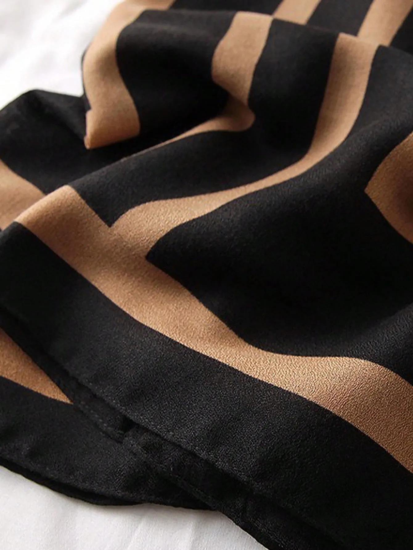 1pc Women's Check Printed Large Scarf Women Satin Soft Skin-Friendly Wrap Scarf Spring And Summer Sunscreen Beach Long Scarf