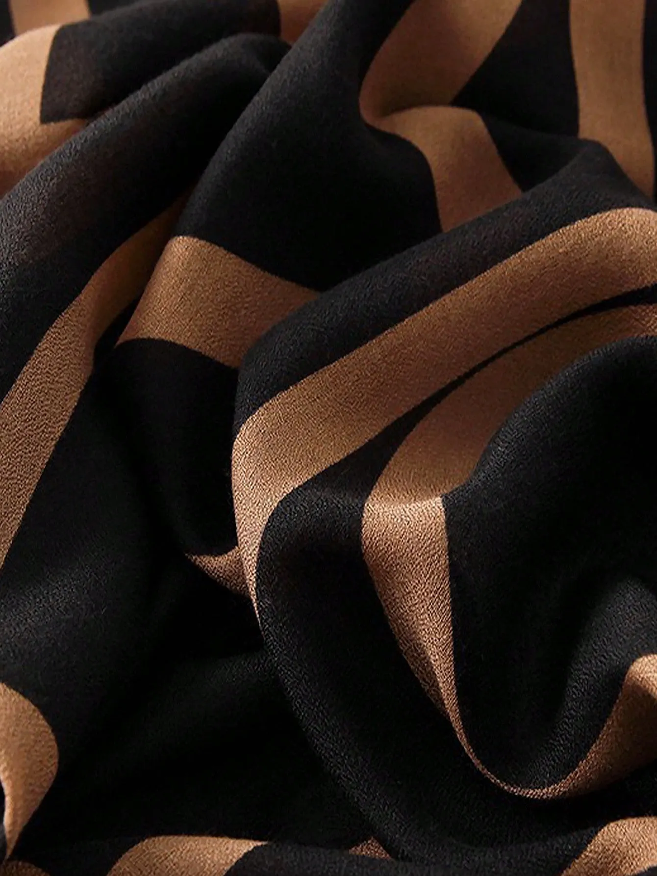 1pc Women's Check Printed Large Scarf Women Satin Soft Skin-Friendly Wrap Scarf Spring And Summer Sunscreen Beach Long Scarf