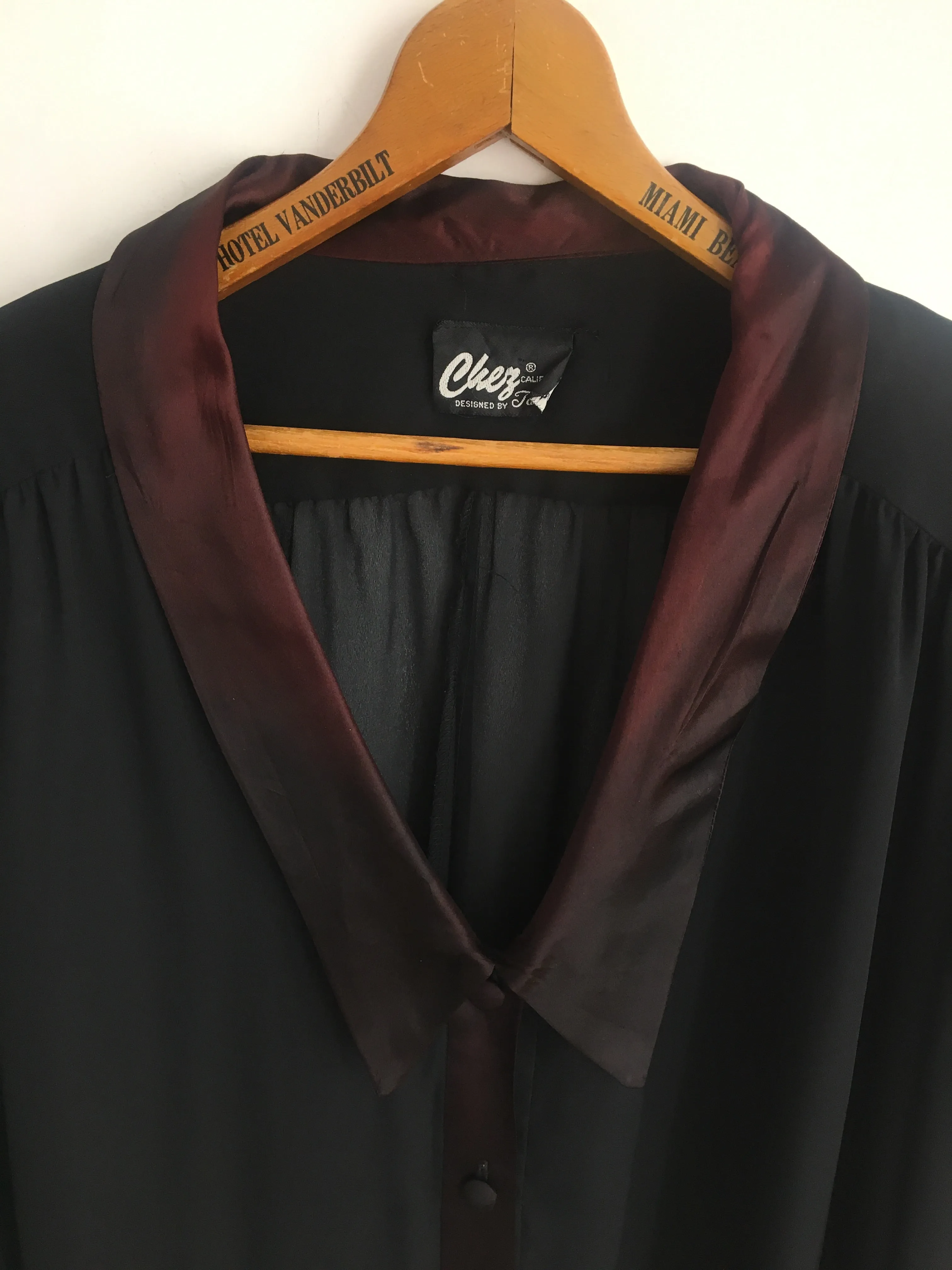 70’s BLACK SHEER DUSTER / EXTRA LARGE