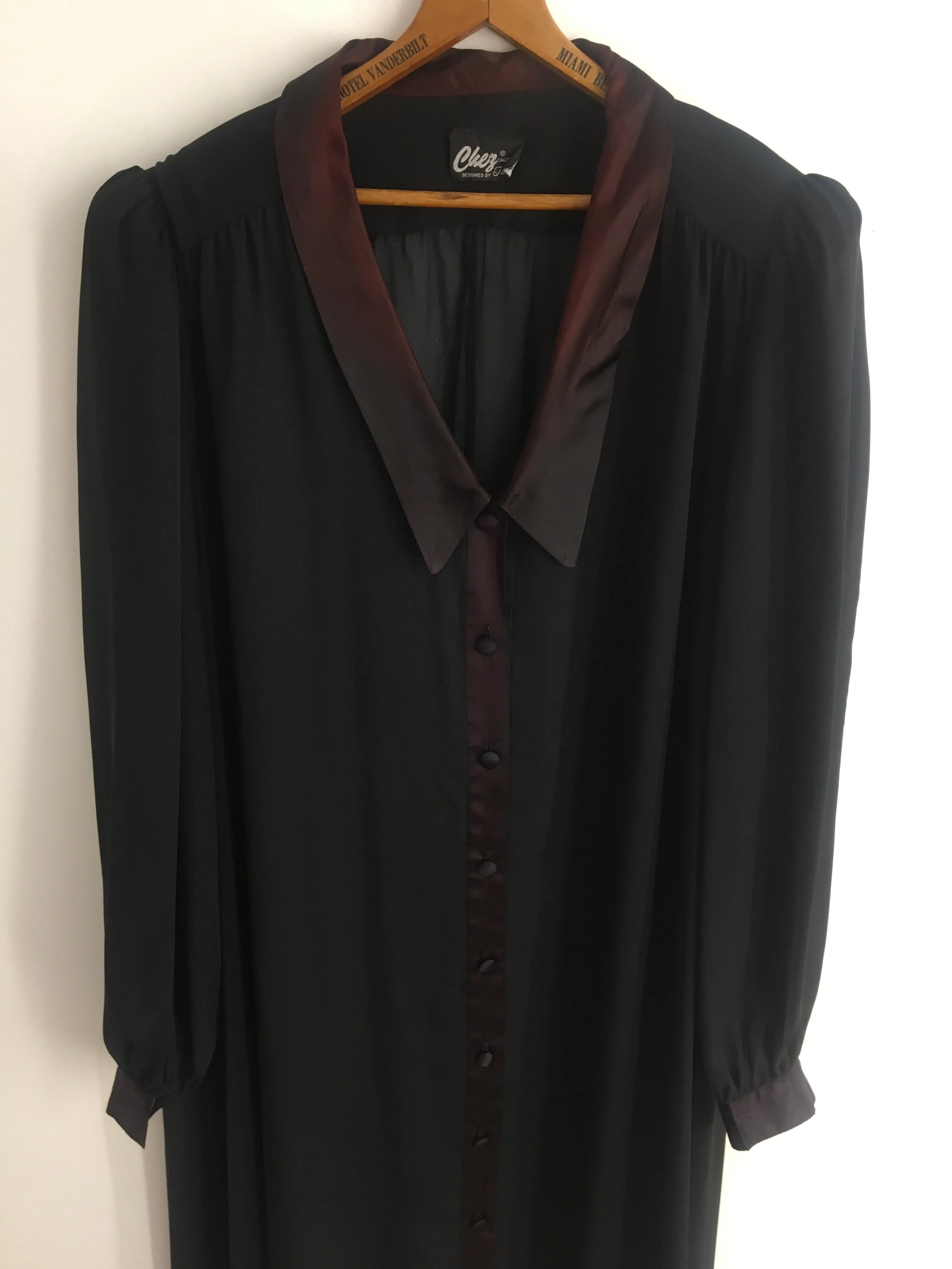 70’s BLACK SHEER DUSTER / EXTRA LARGE