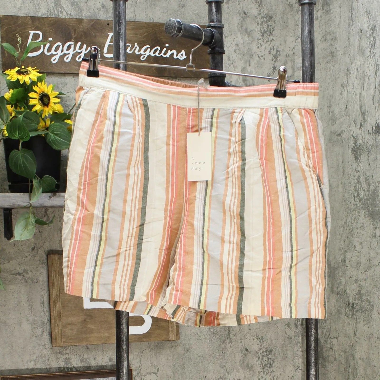 A New Day Women's Mid Rise Linen Pull On Shorts
