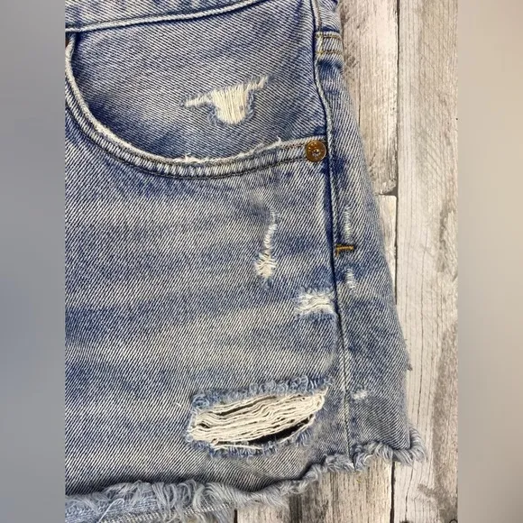 AGOLDE Parker Distressed Denim Shorts in Swapmeet Size 27.