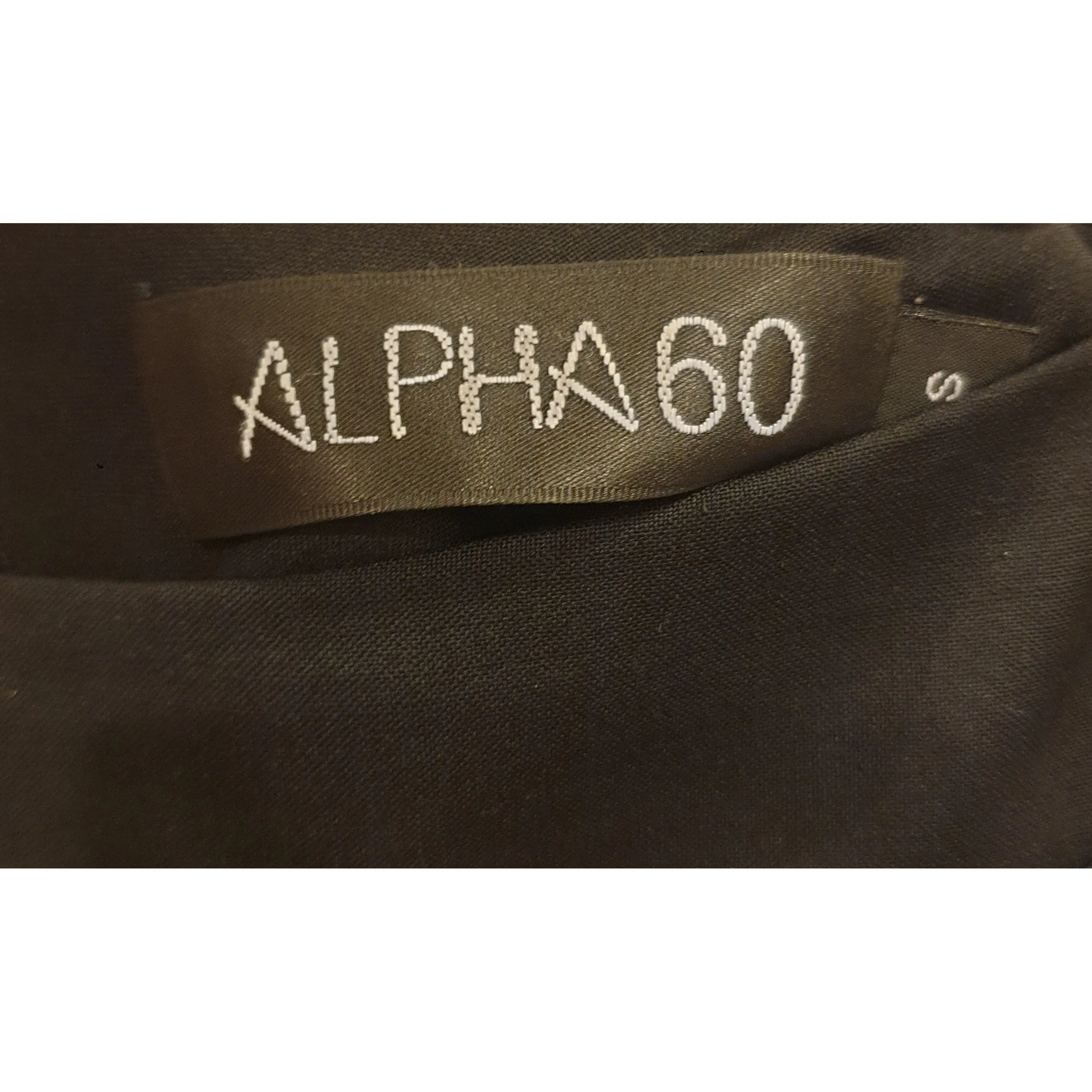 Alpha 60 black pencil skirt with cute and understated multi-panels size S (best fits size 10)
