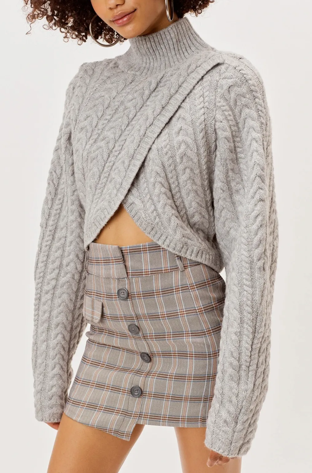 AMELIA CROSS FRONT TURTLENECK