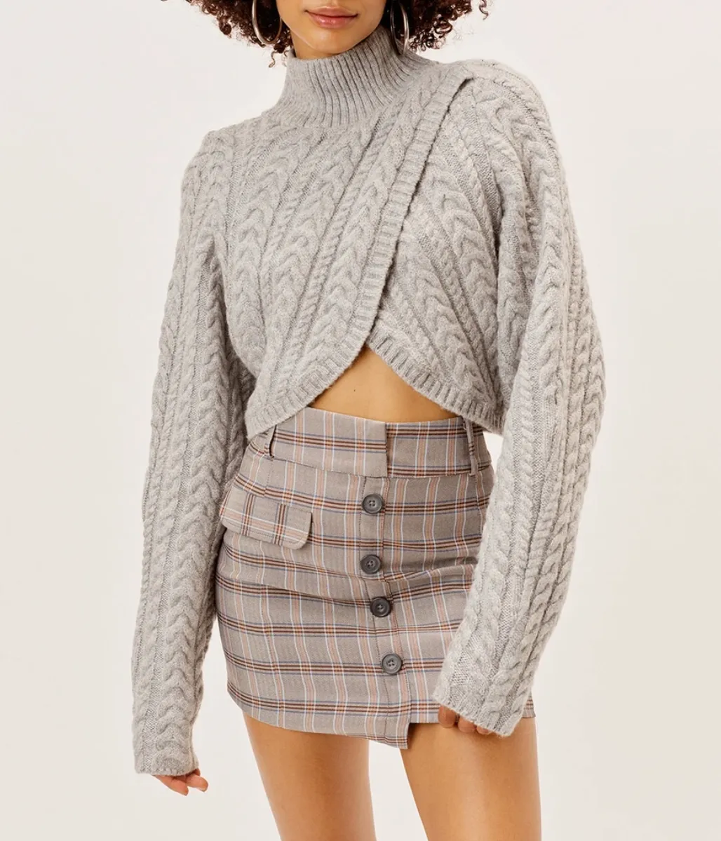AMELIA CROSS FRONT TURTLENECK