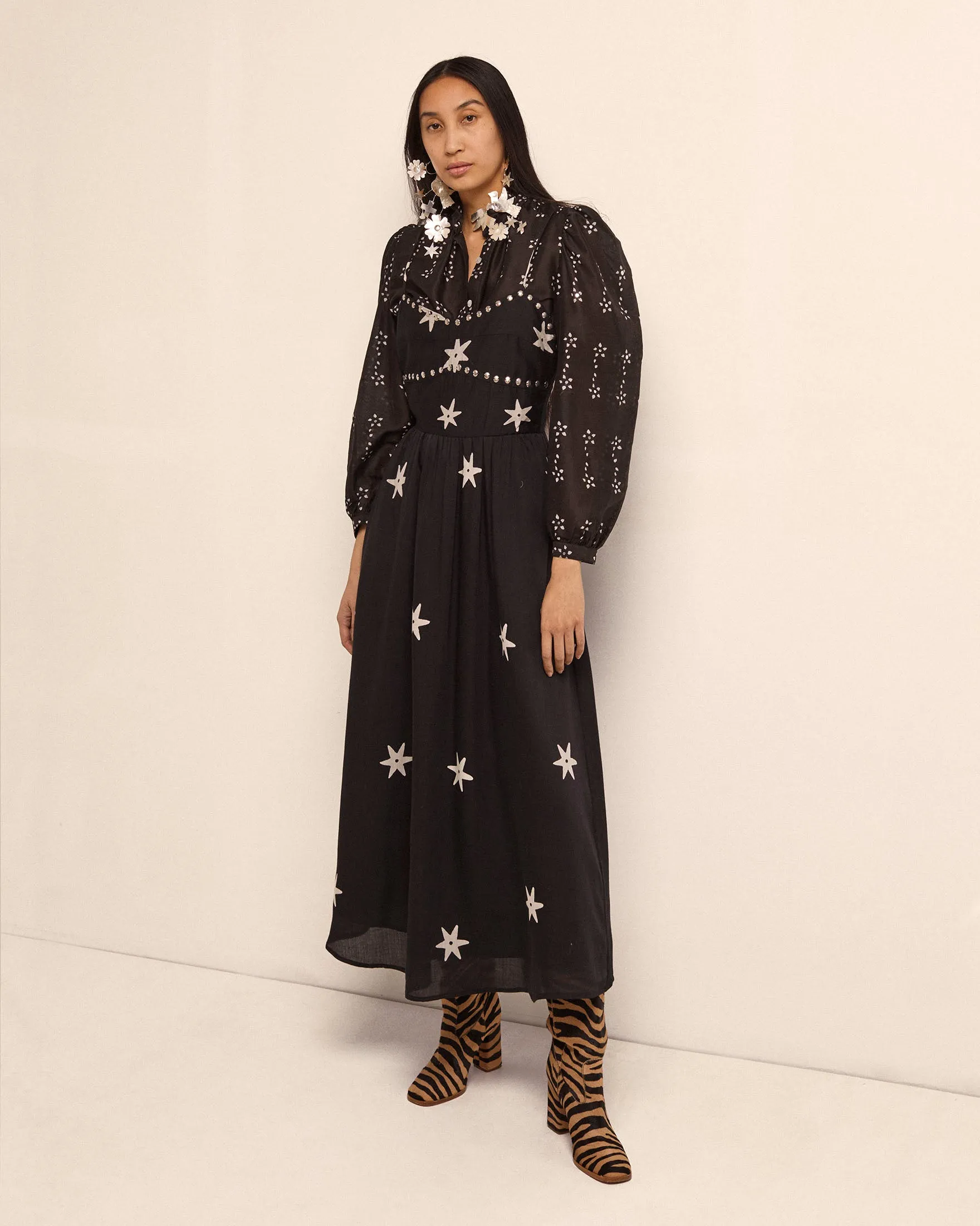 Annabel Black Daisy Shirt