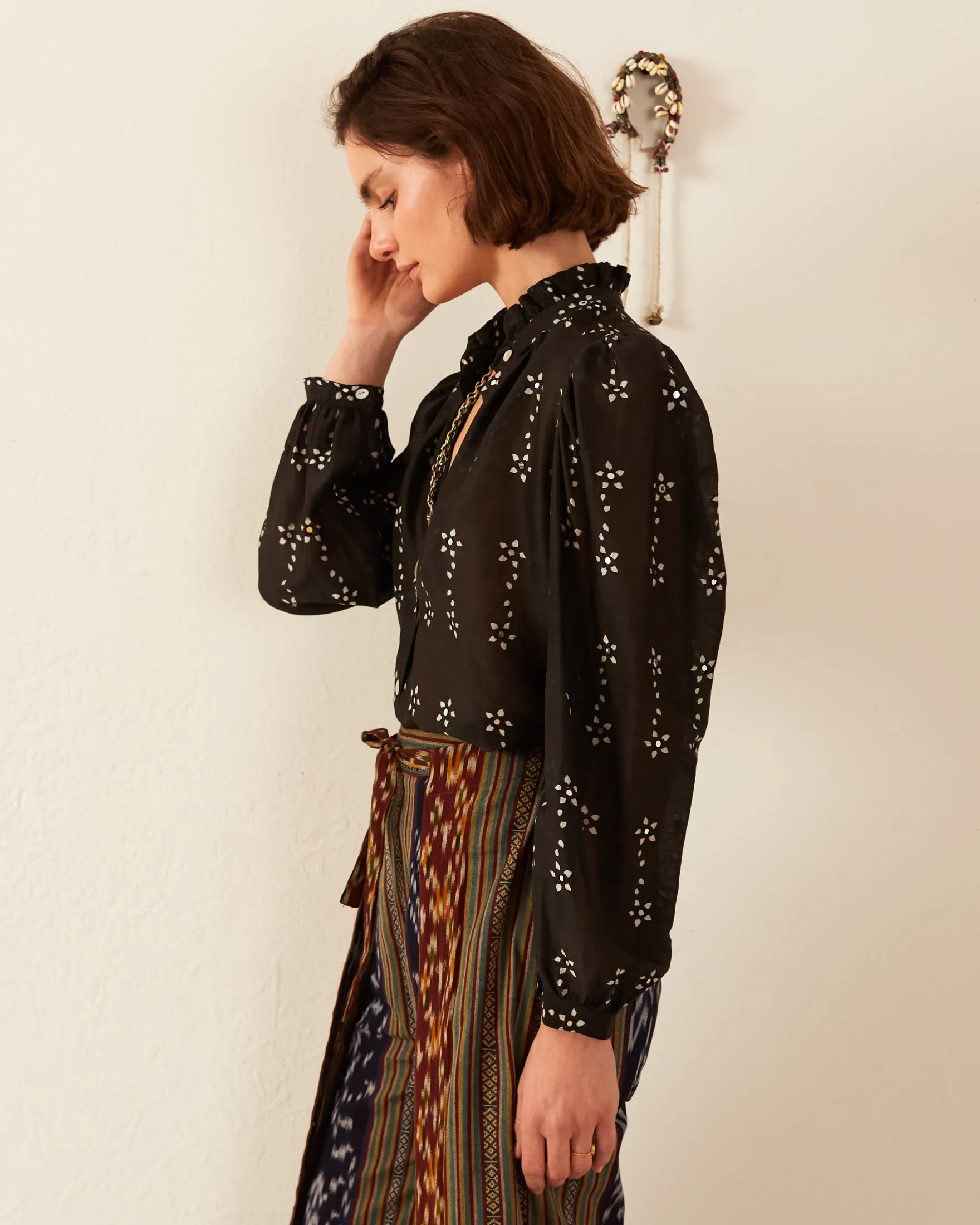 Annabel Black Daisy Shirt