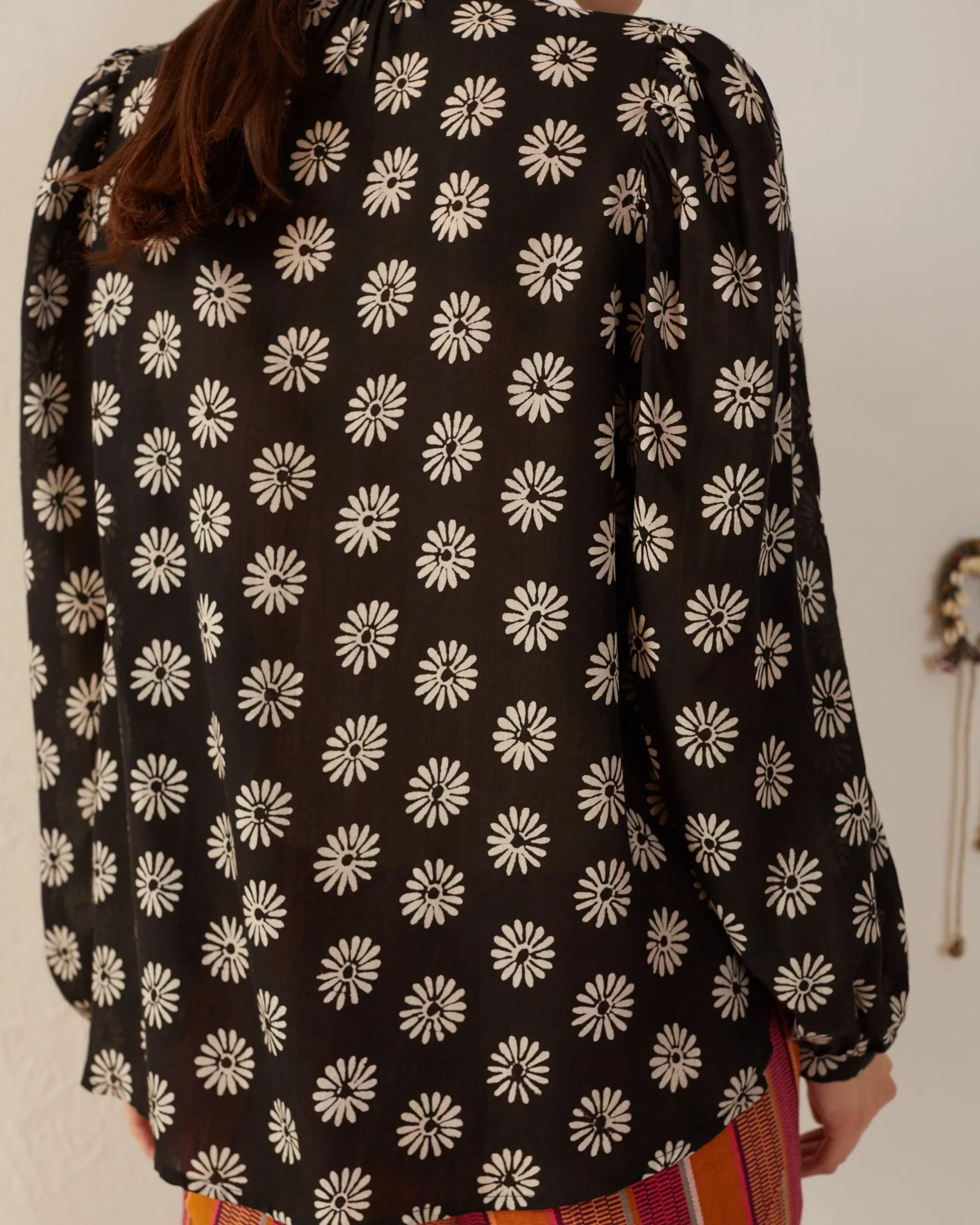 Annabel Onyx Daisy Shirt