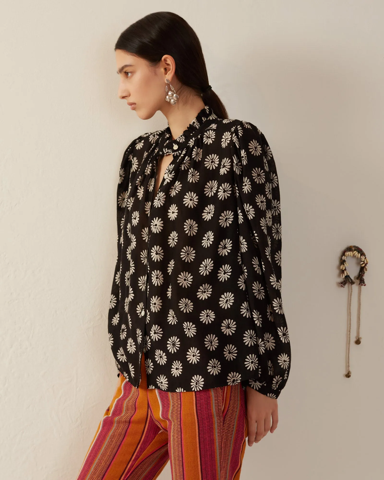Annabel Onyx Daisy Shirt