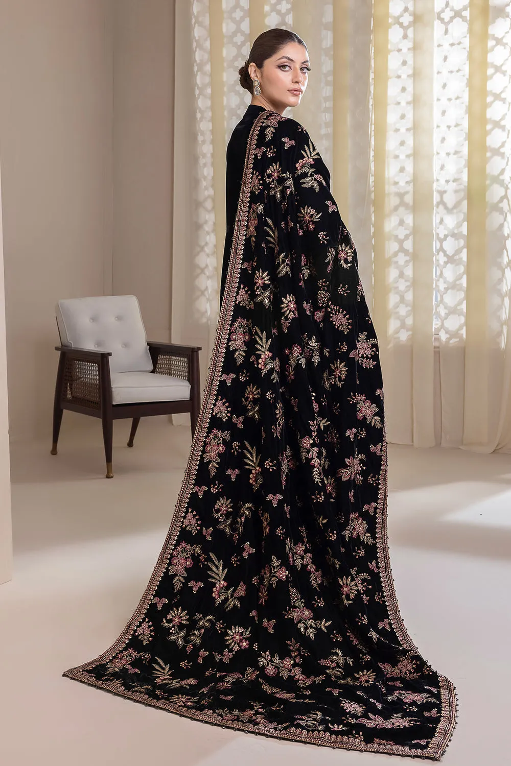 BAROQUE | EMBROIDERED VELVET SHAWL '23 | VS-39