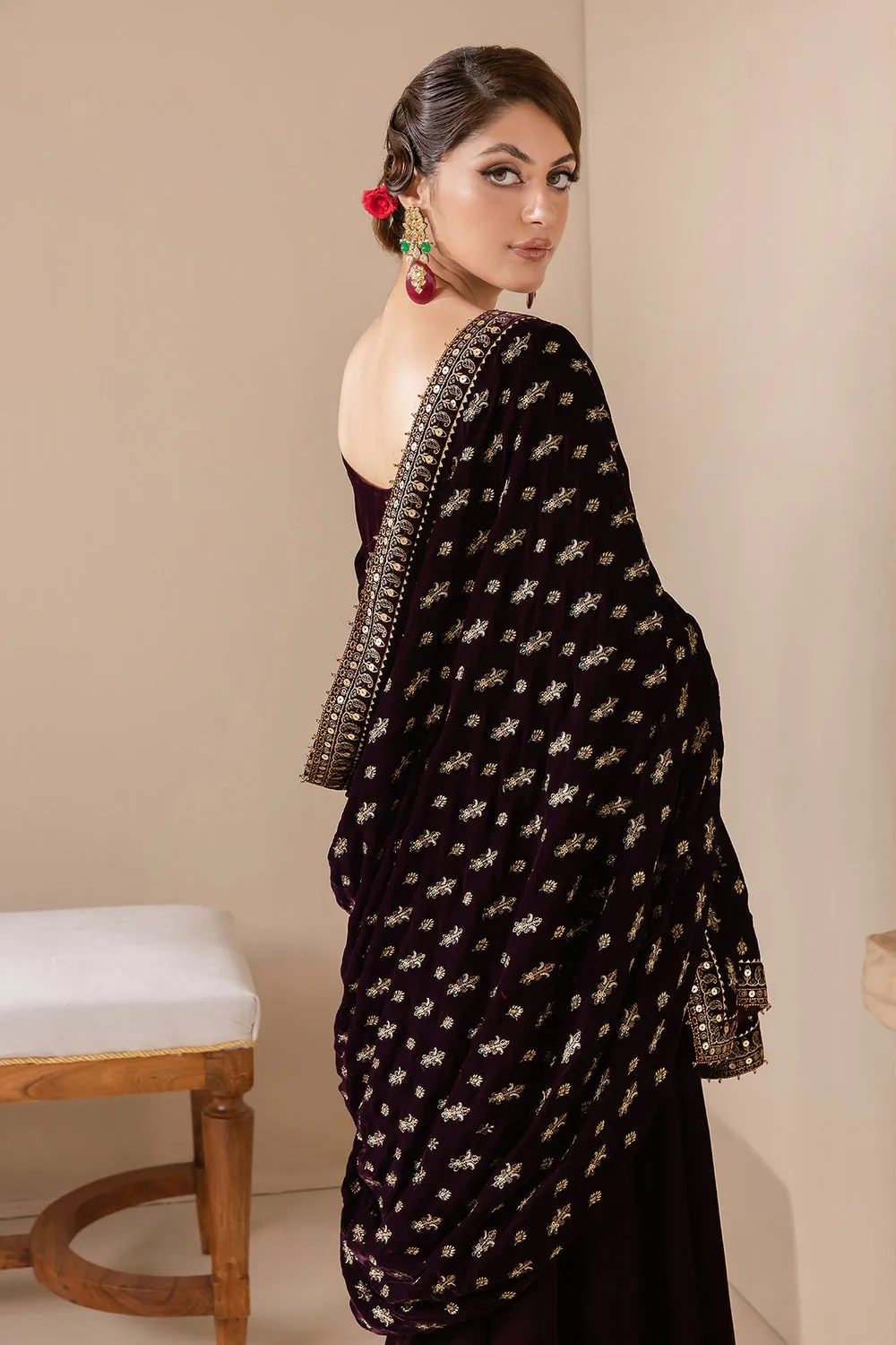 BAROQUE | EMBROIDERED VELVET SHAWL '23 | VS-42