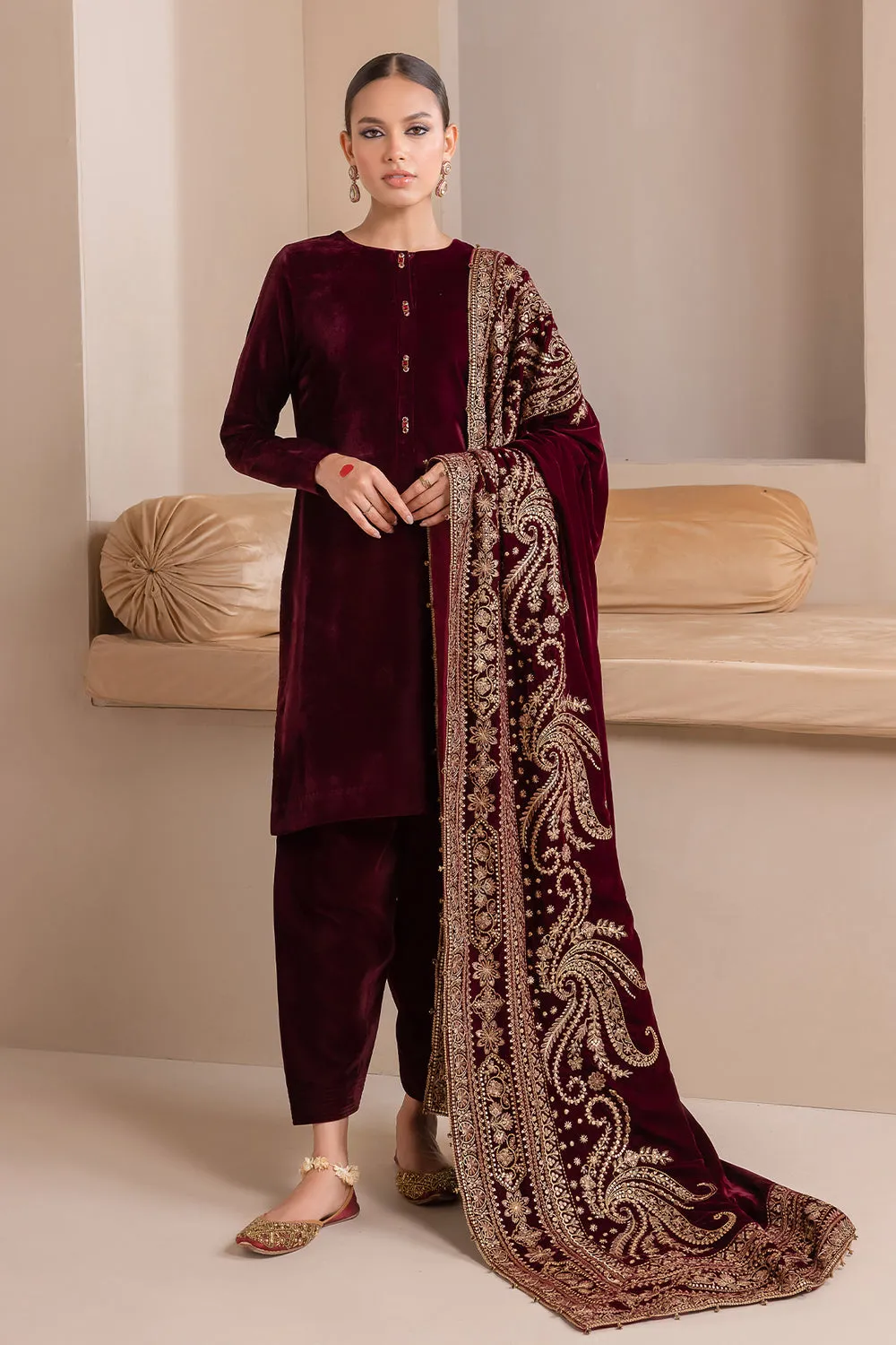BAROQUE | EMBROIDERED VELVET SHAWL '23 | VS-44