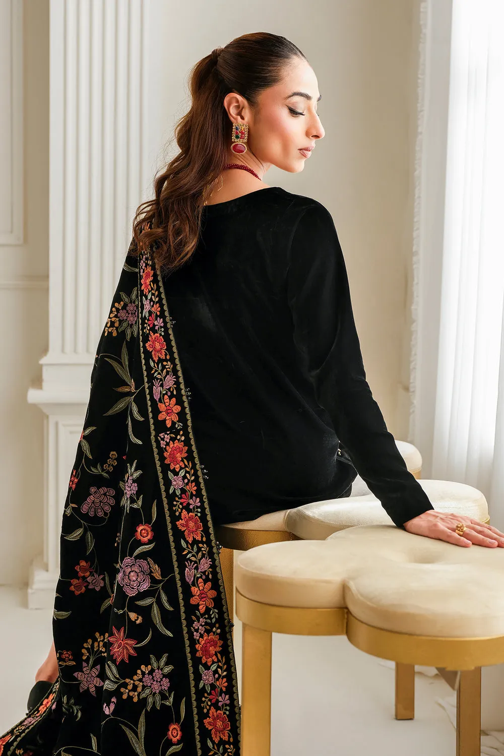 BAROQUE | Velvet Shawl -VS-50