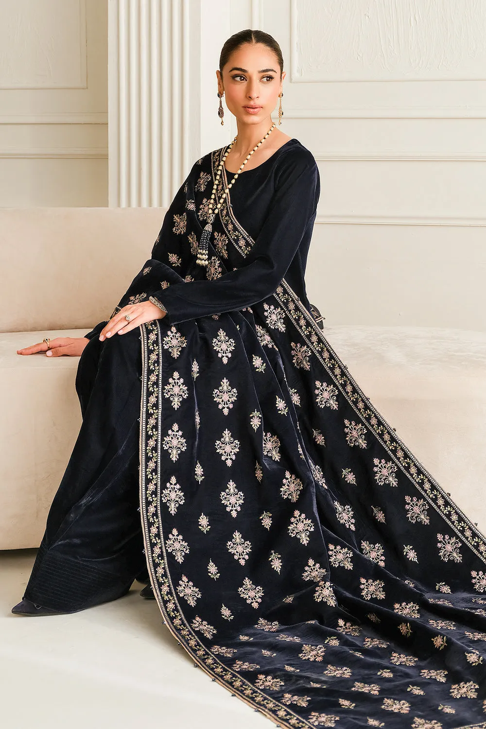 BAROQUE | Velvet Shawl -VS-53
