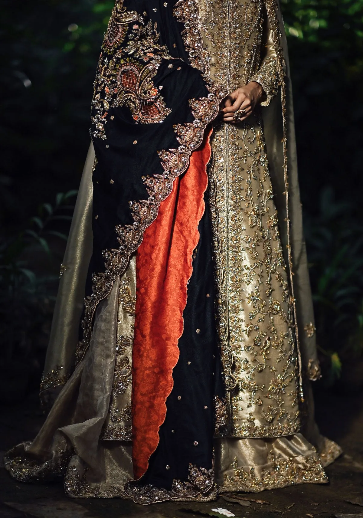 Black Embroidered Chaadar