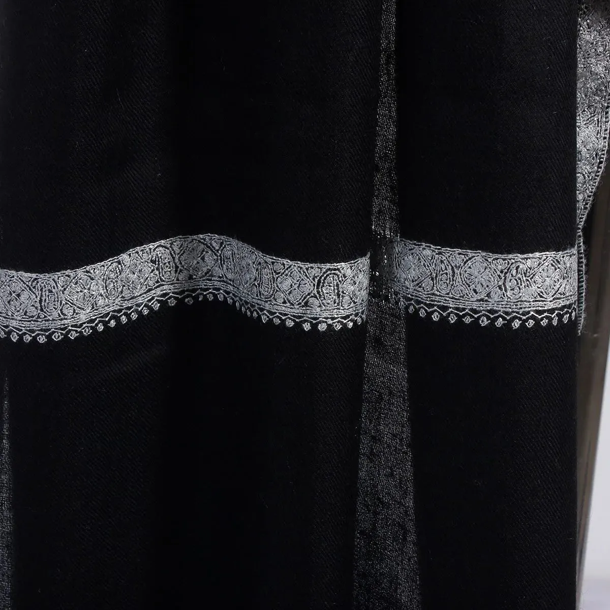 Black sozni Embroidered Hashidaar Pashmina Shawl