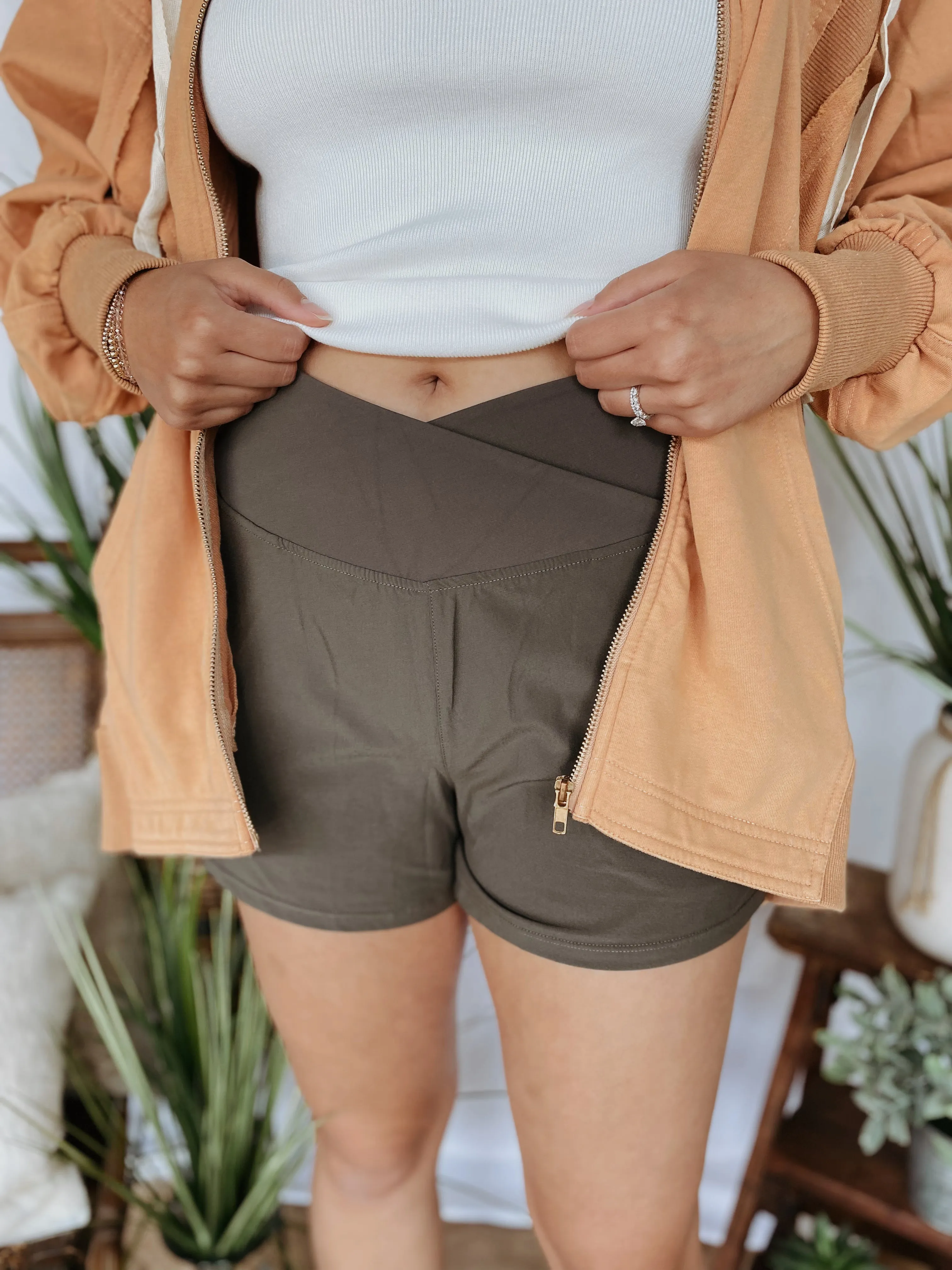 CAN'T CATCH ME SHORTS