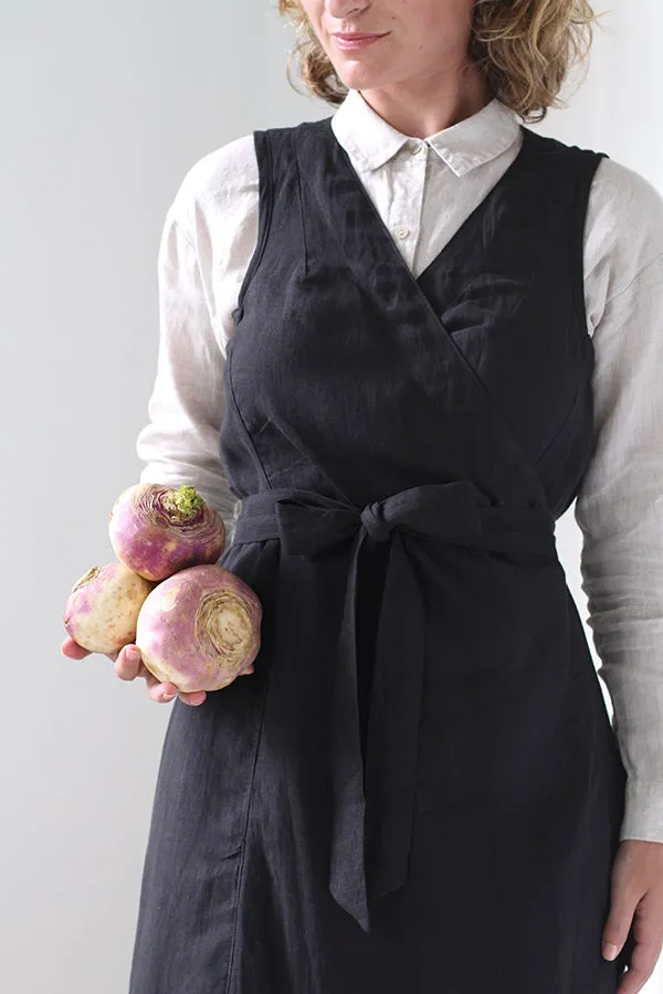 CUISINE APRON DRESS IN BLACK LINEN