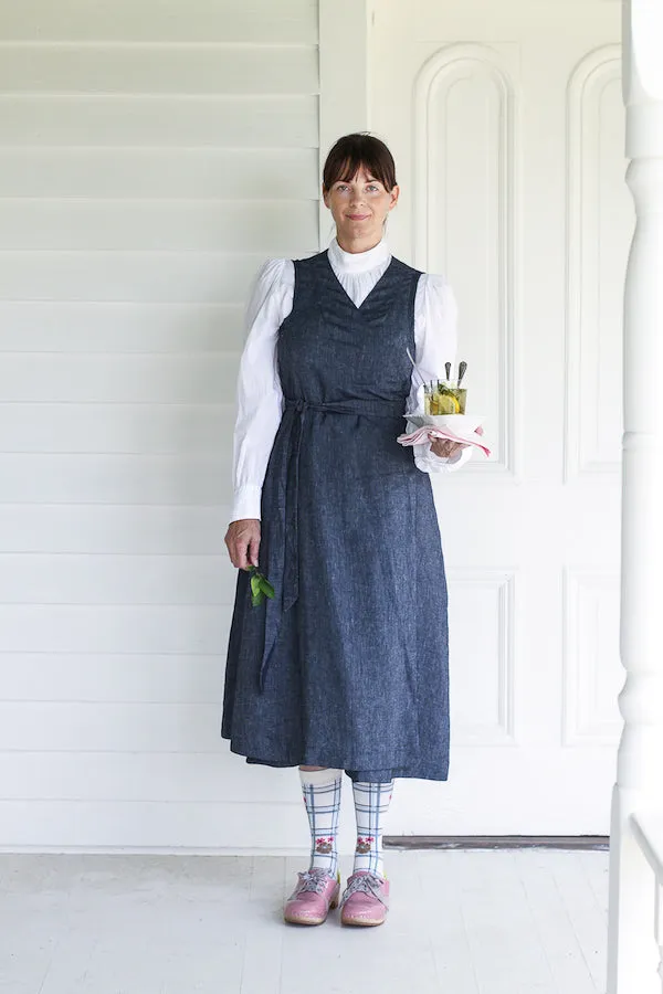 CUISINE APRON DRESS IN INDIGO CHAMBRAY LINEN