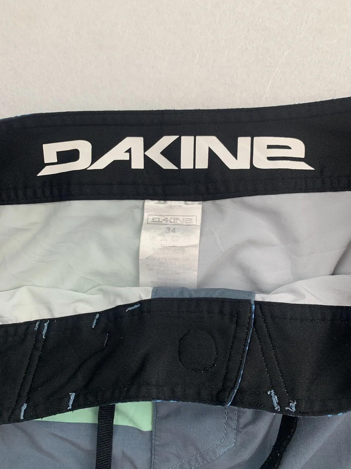 Dakine Mens Colour Block Board Shorts Size 34