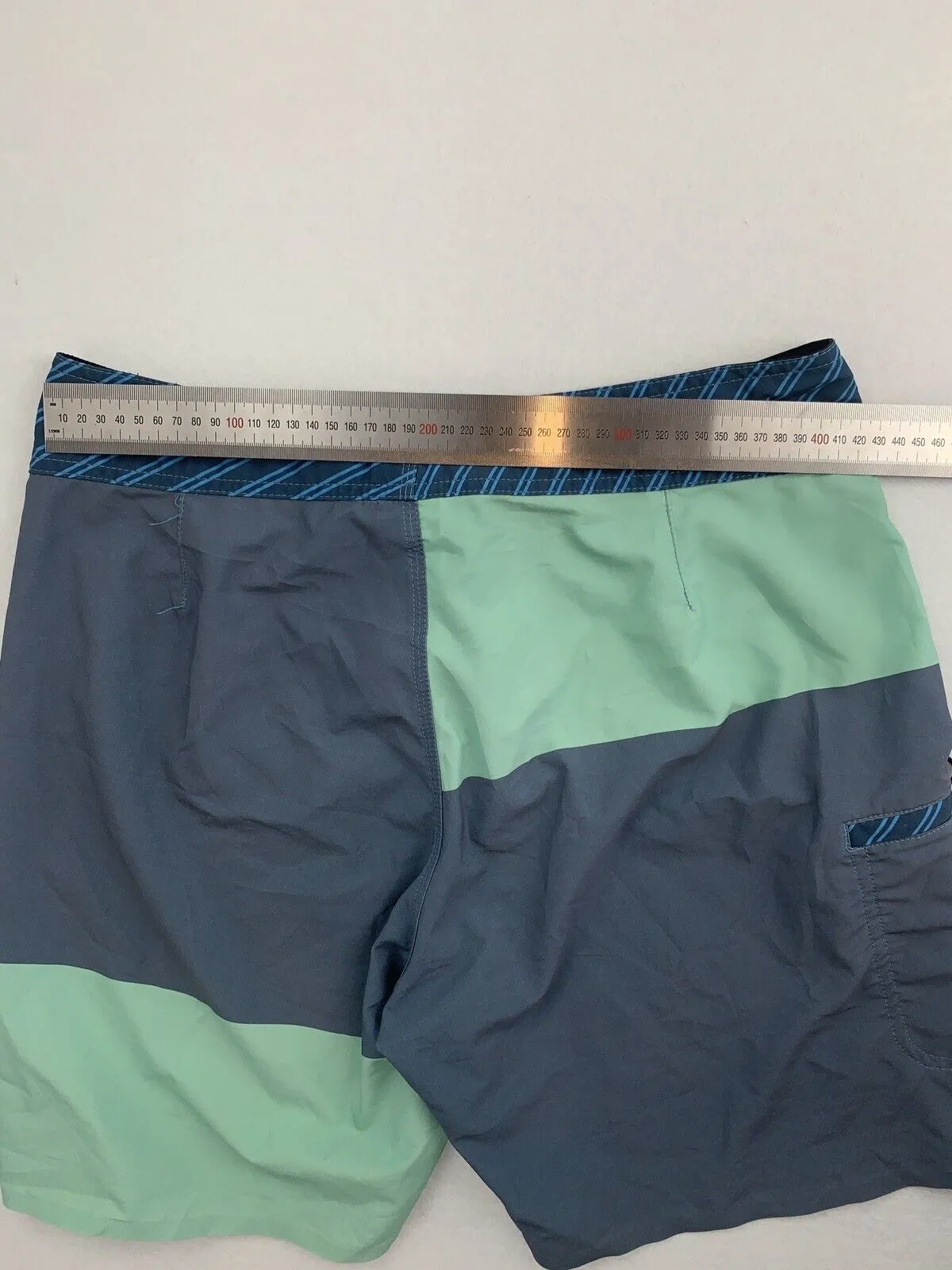 Dakine Mens Colour Block Board Shorts Size 34