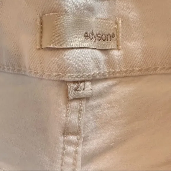 Edyson NWT Delon High Rise Short Size 27 White Denim