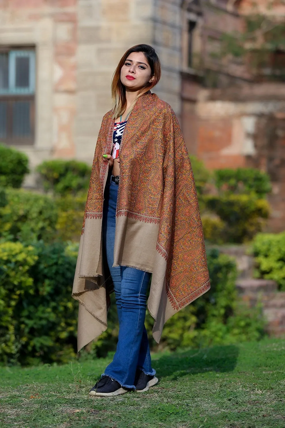 Elegant Accrue Beige Color Embroidered Sozni Shawl Enriched With Beautiful Jaal Pattern Having Paisley And Border