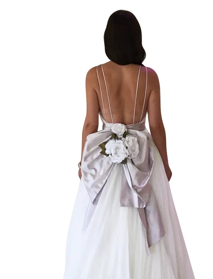 Exceptional 1999 Christian Dior 1947 Inspired Backless Net Wedding Dress w Flowers