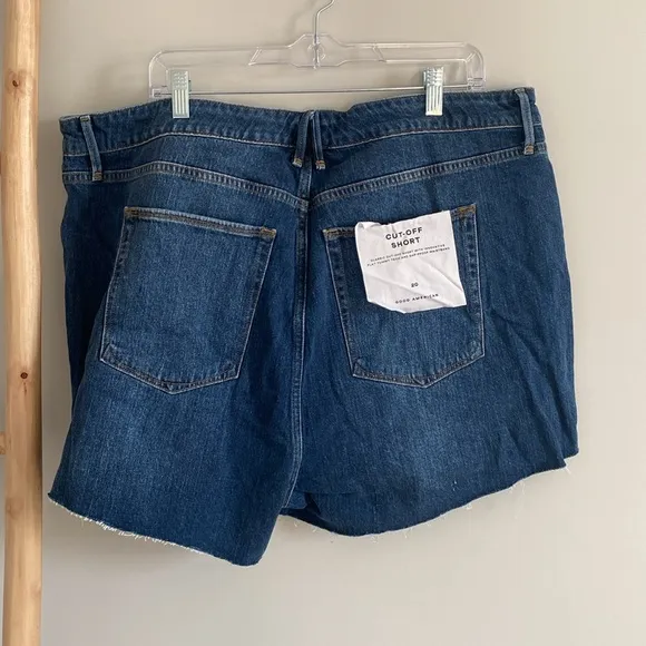 Good American Cutoff Denim Shorts Sz 20 NWT