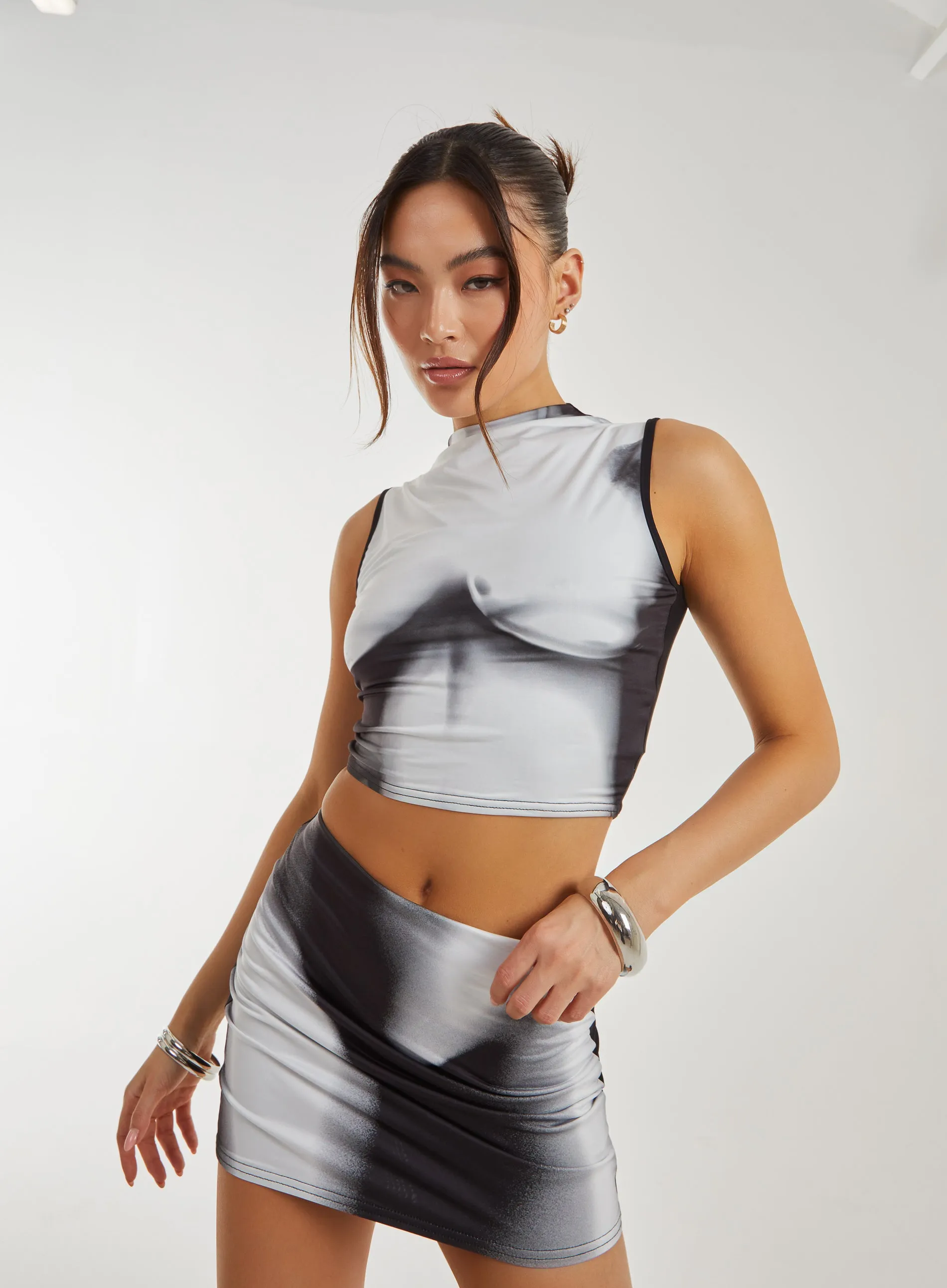 Graphic Silhouette Mini Skirt