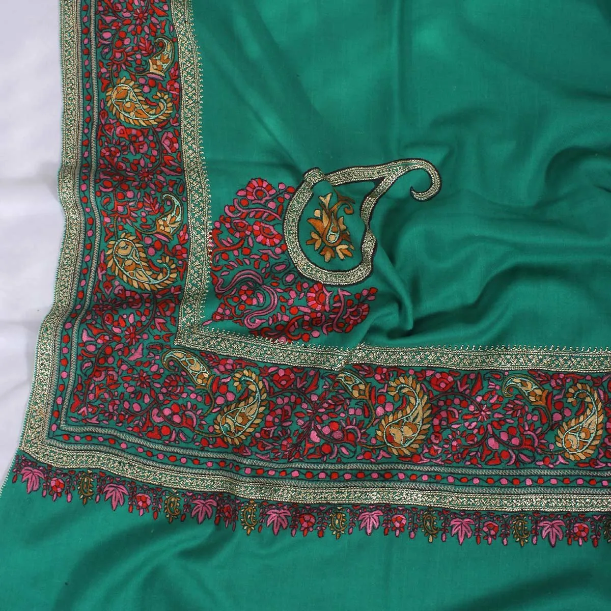 Green Base Zari and sozni Embroidered Cashmere Pashmina Shawl