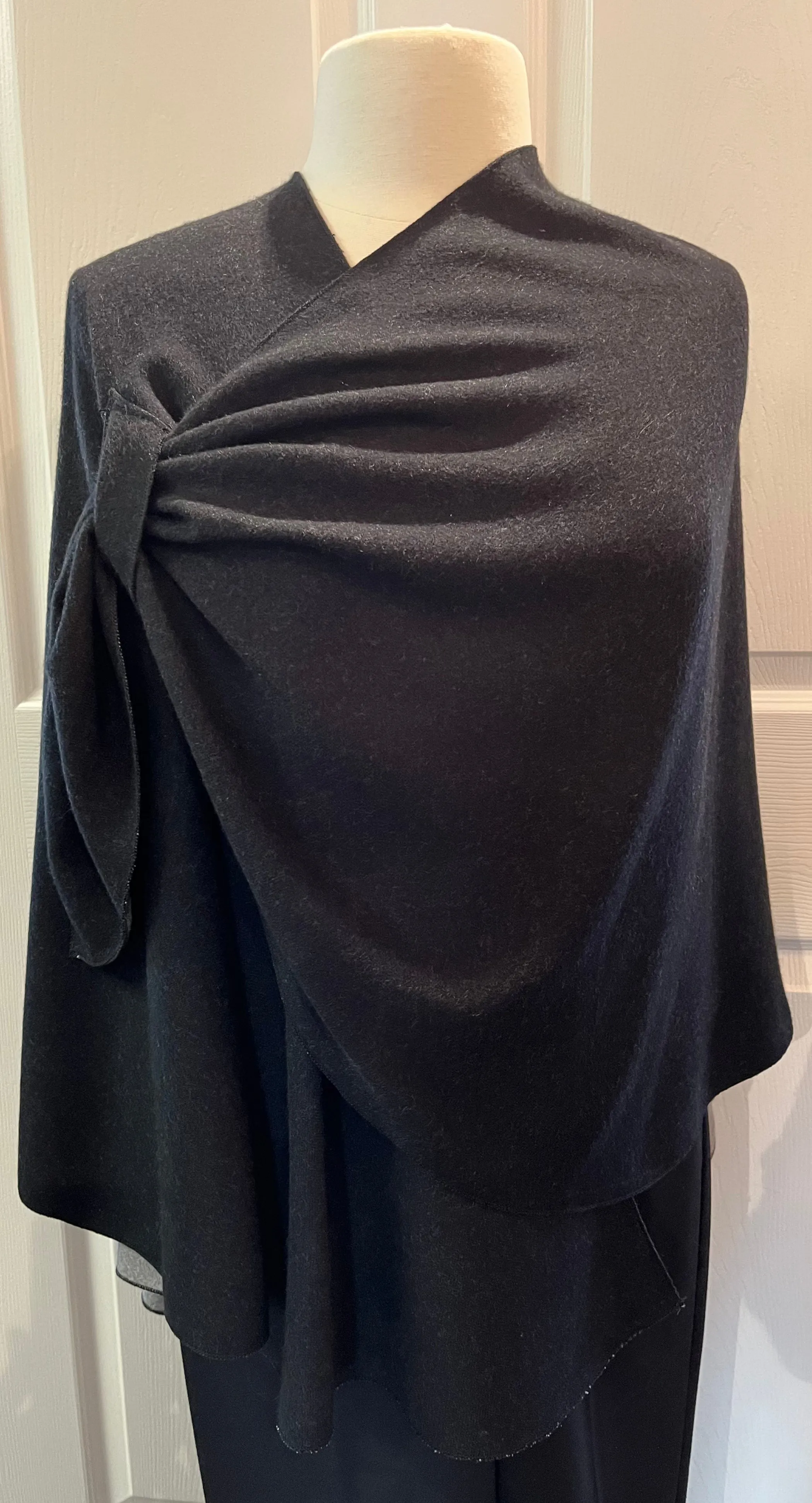 GREY to BLACK Reversible Cashmere Shawl