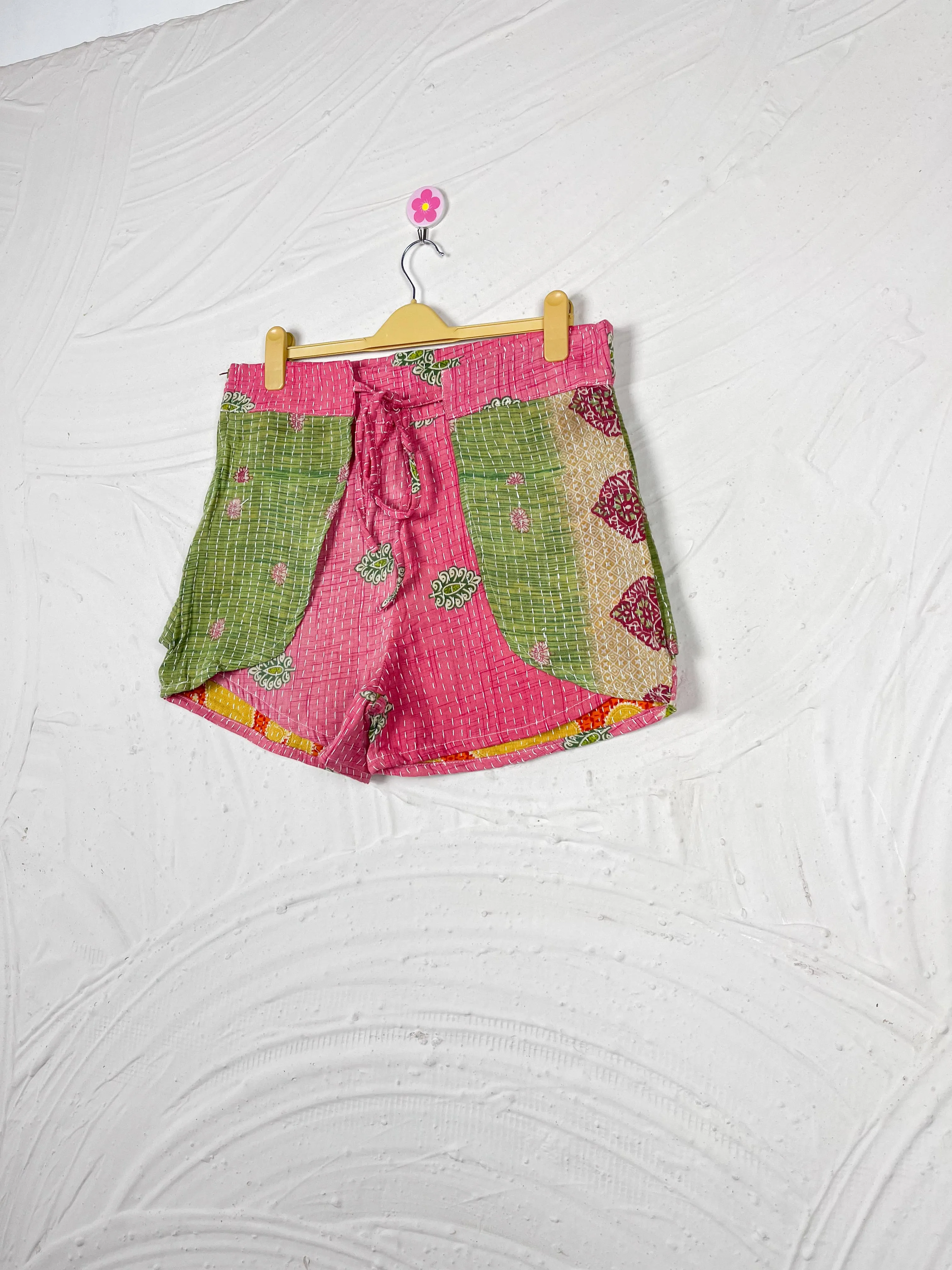 Happy Dance Shorts DCOSSH  M 23