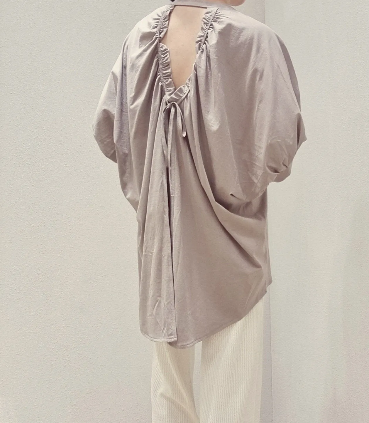Heart Back Open Long T-shirt Blouse