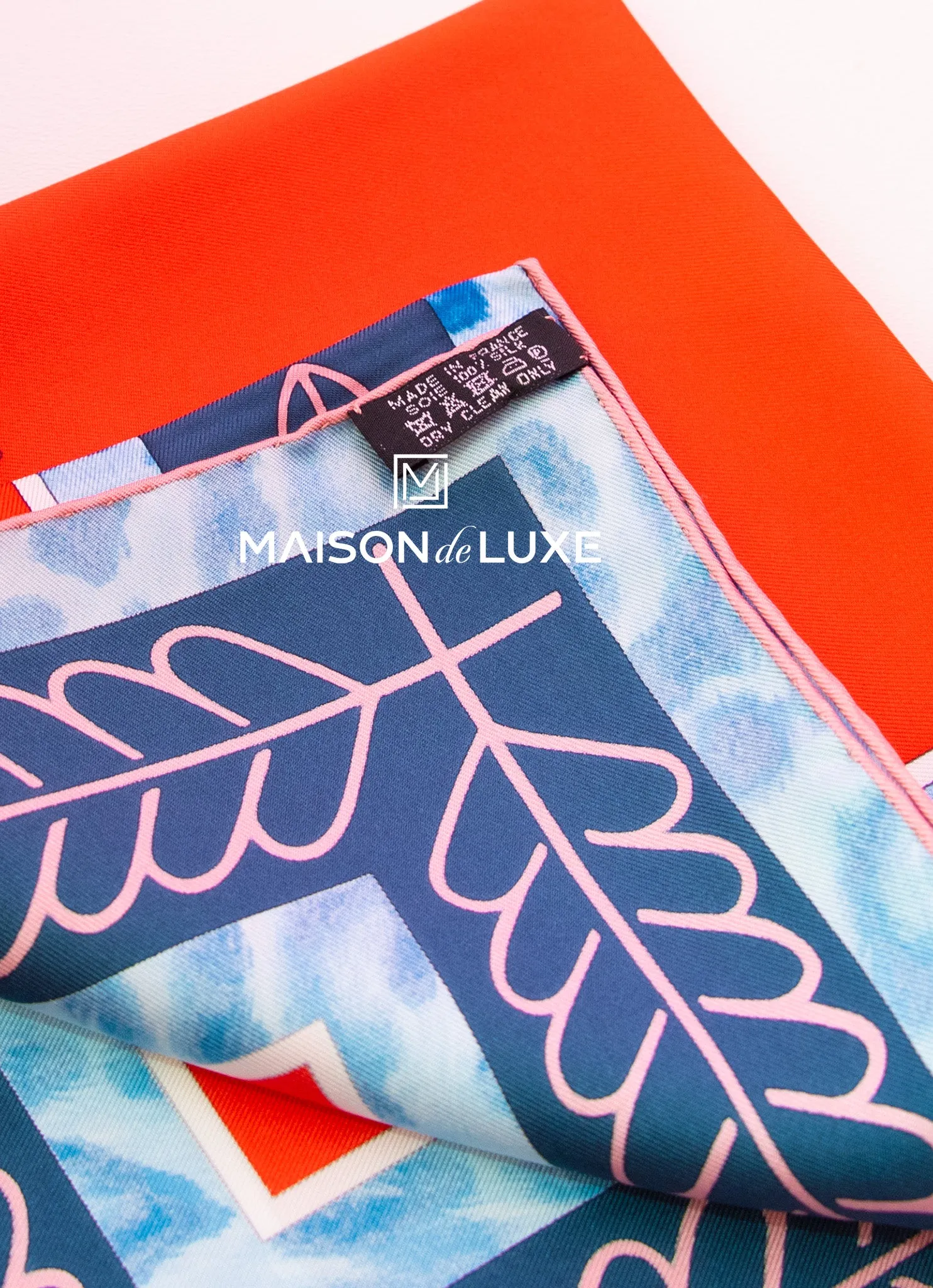 Hermes Red Blue Twill Silk 90 cm Selle d'Officier en Grande Tenue Scarf