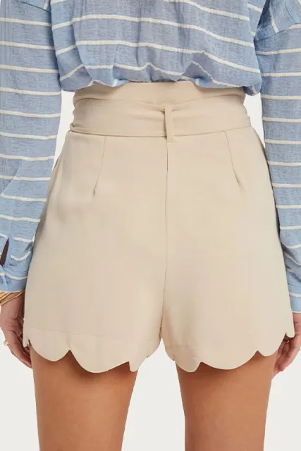 HIGH-WAISTED SCALLOP TRIM SHORTS