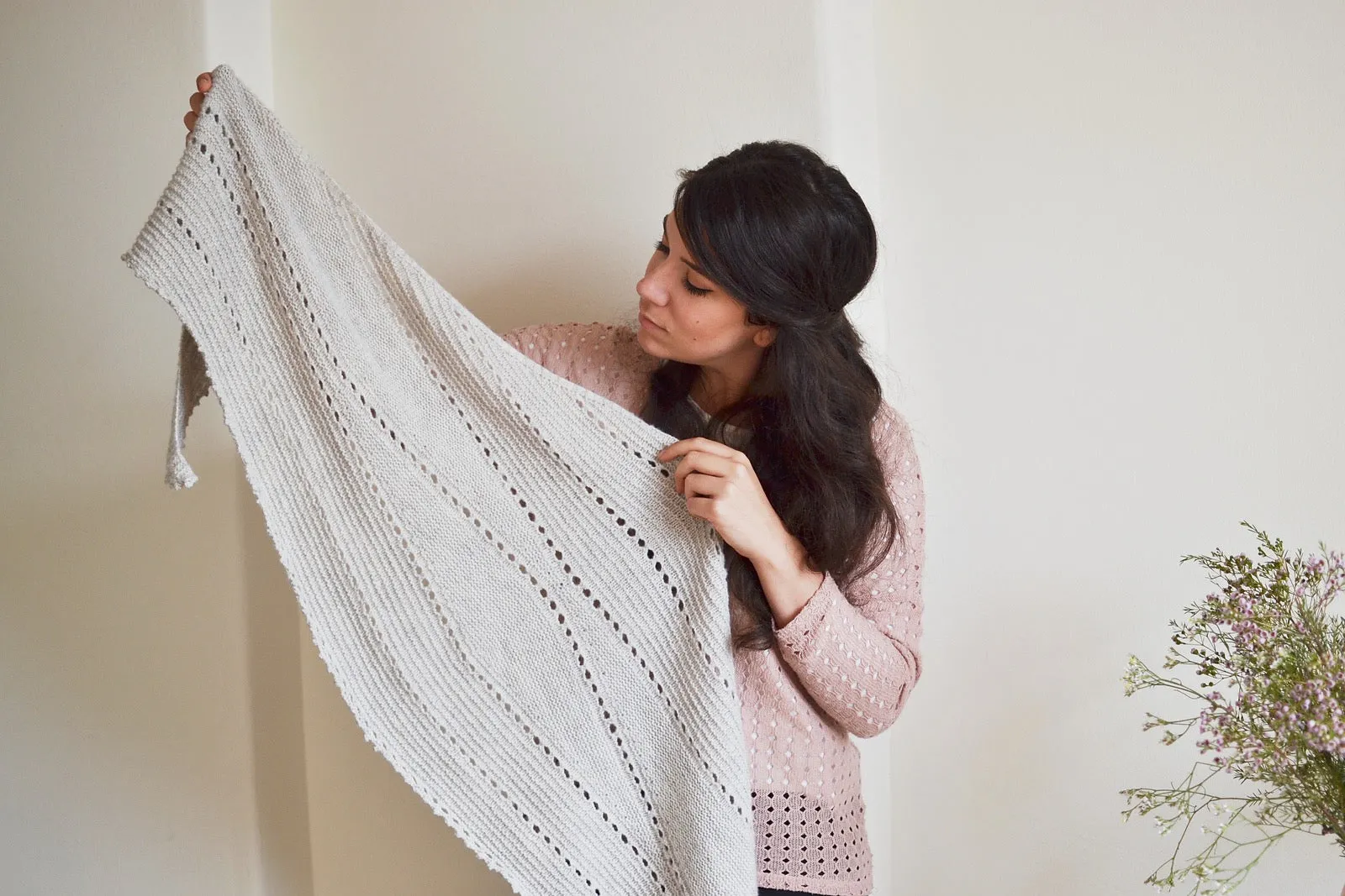 Hollows Shawl, Mandarine's Knitting Pattern