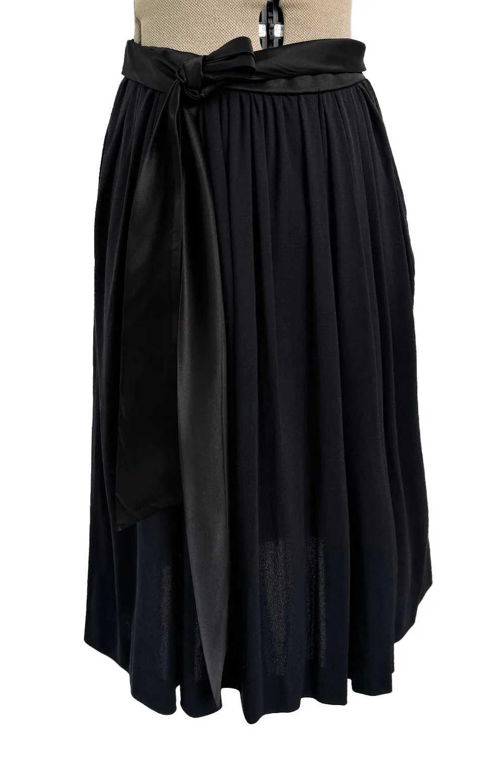 Incredible Spring 1990 Yves Saint Laurent Runway Brilliant Green Jacket w Pink Lining & Black Skirt Set