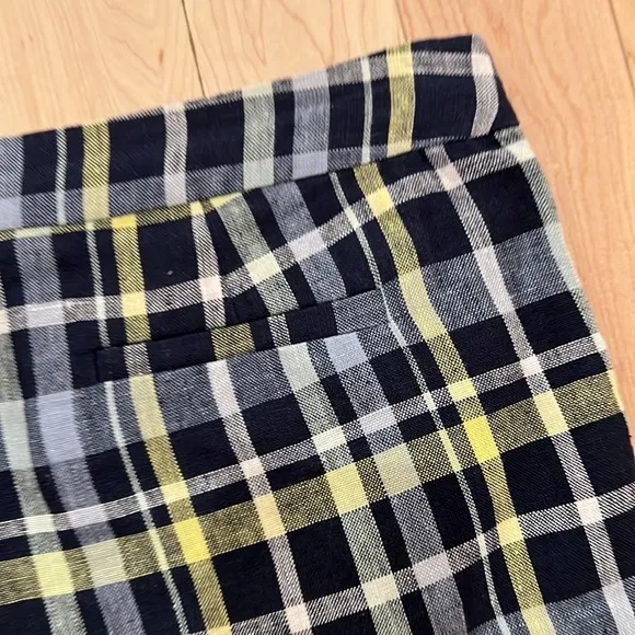 Joie Plaid Shorts Size 8 Linen 100%
