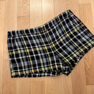 Joie Plaid Shorts Size 8 Linen 100%