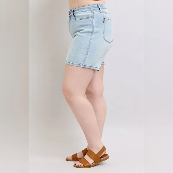 Judy Blue High Rise Two Button Light Wash Midi Denim Dad Shorts S-3XL NEW