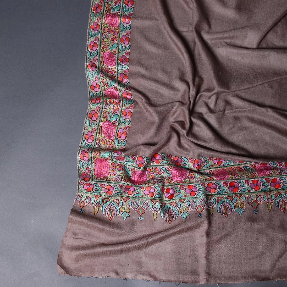 Khudrang Paldar Sozni Embroidered Pashmina Shawl