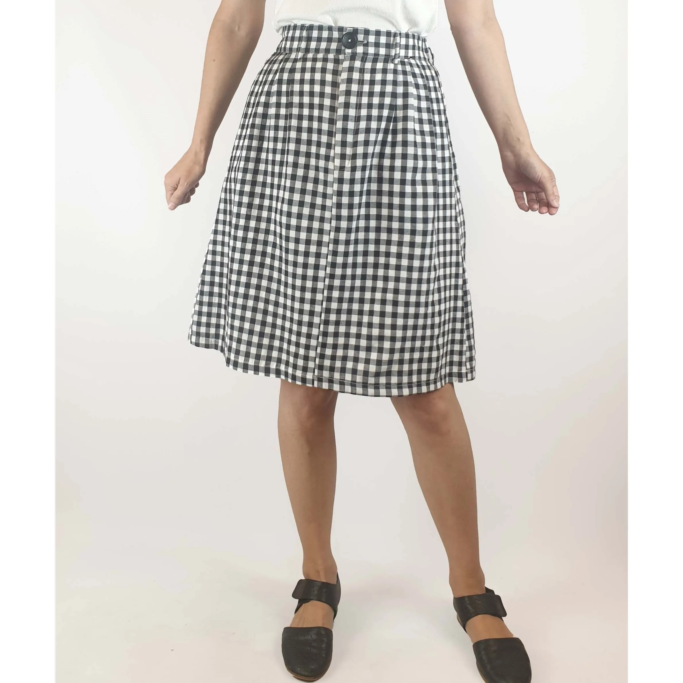 Kindling black and white gingham pencil skirt size 6 (fits sizes 6-8)