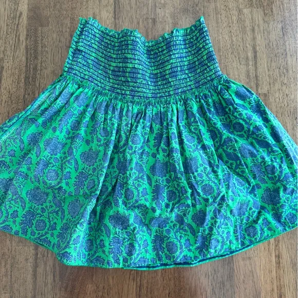 La Plage Palace Smocked Skirt SZ M Green Navy Multi