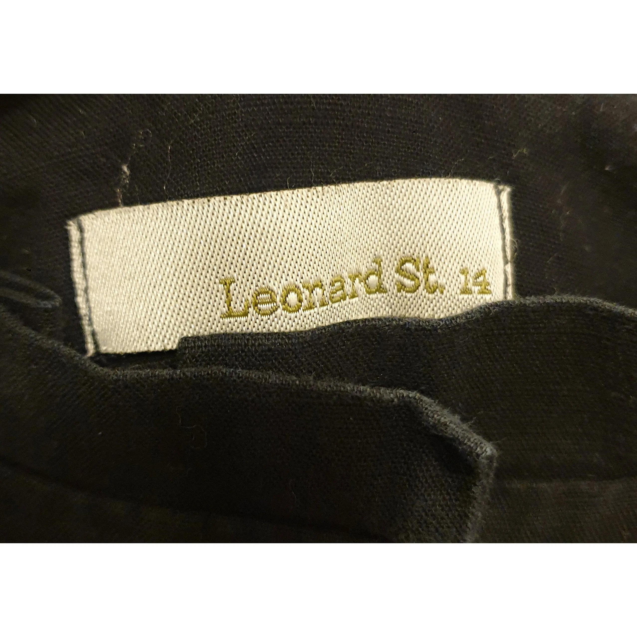 Leonard St black 100% linen skirt with waist tie and pockets size 14