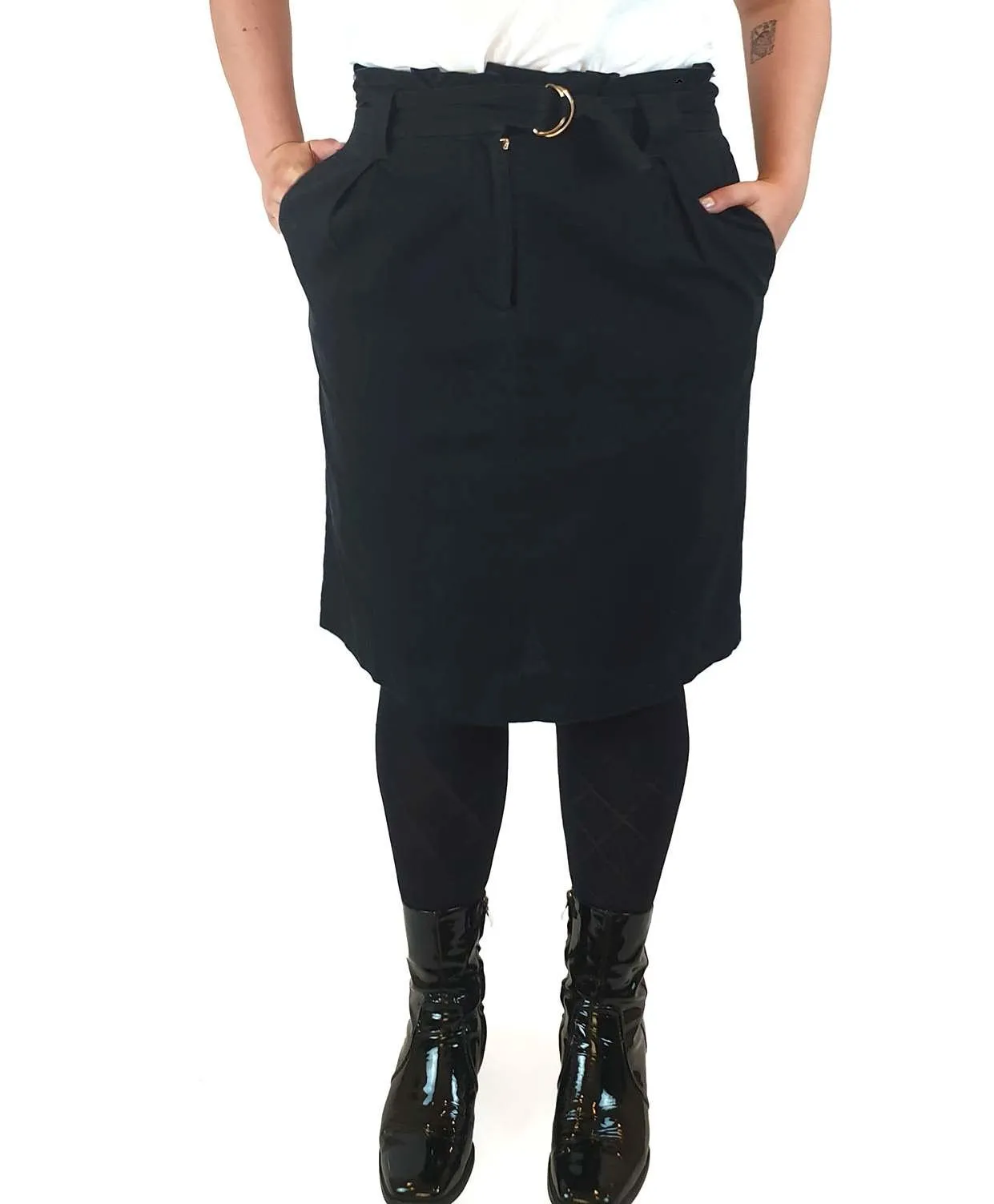Leonard St black 100% linen skirt with waist tie and pockets size 14