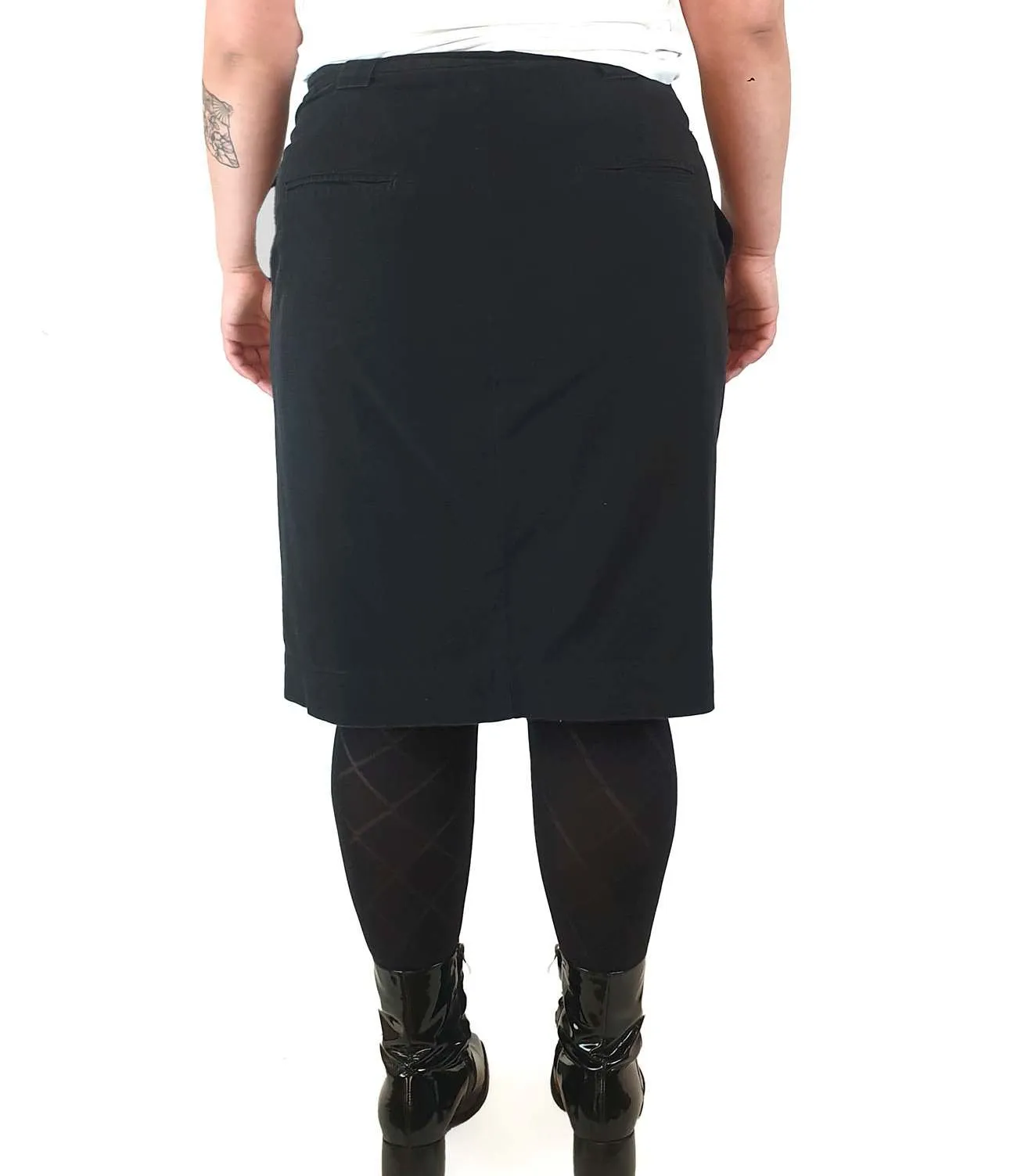 Leonard St black 100% linen skirt with waist tie and pockets size 14