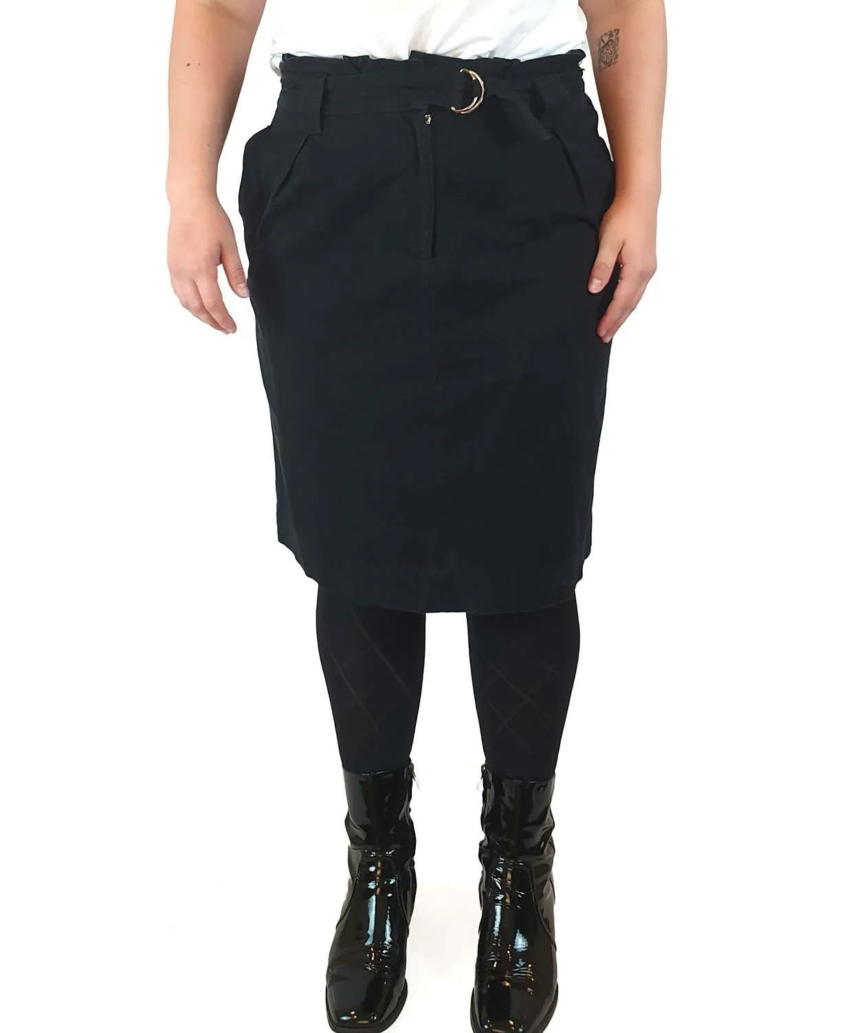 Leonard St black 100% linen skirt with waist tie and pockets size 14