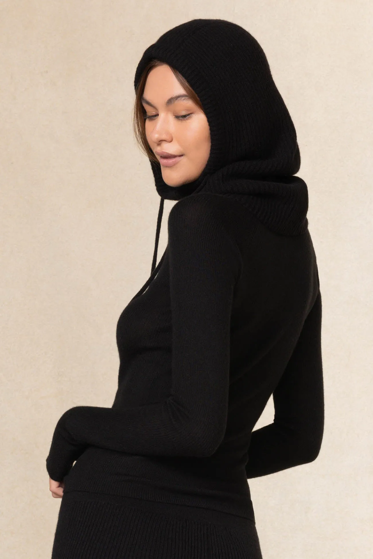 LEVI HOODED SNOOD
