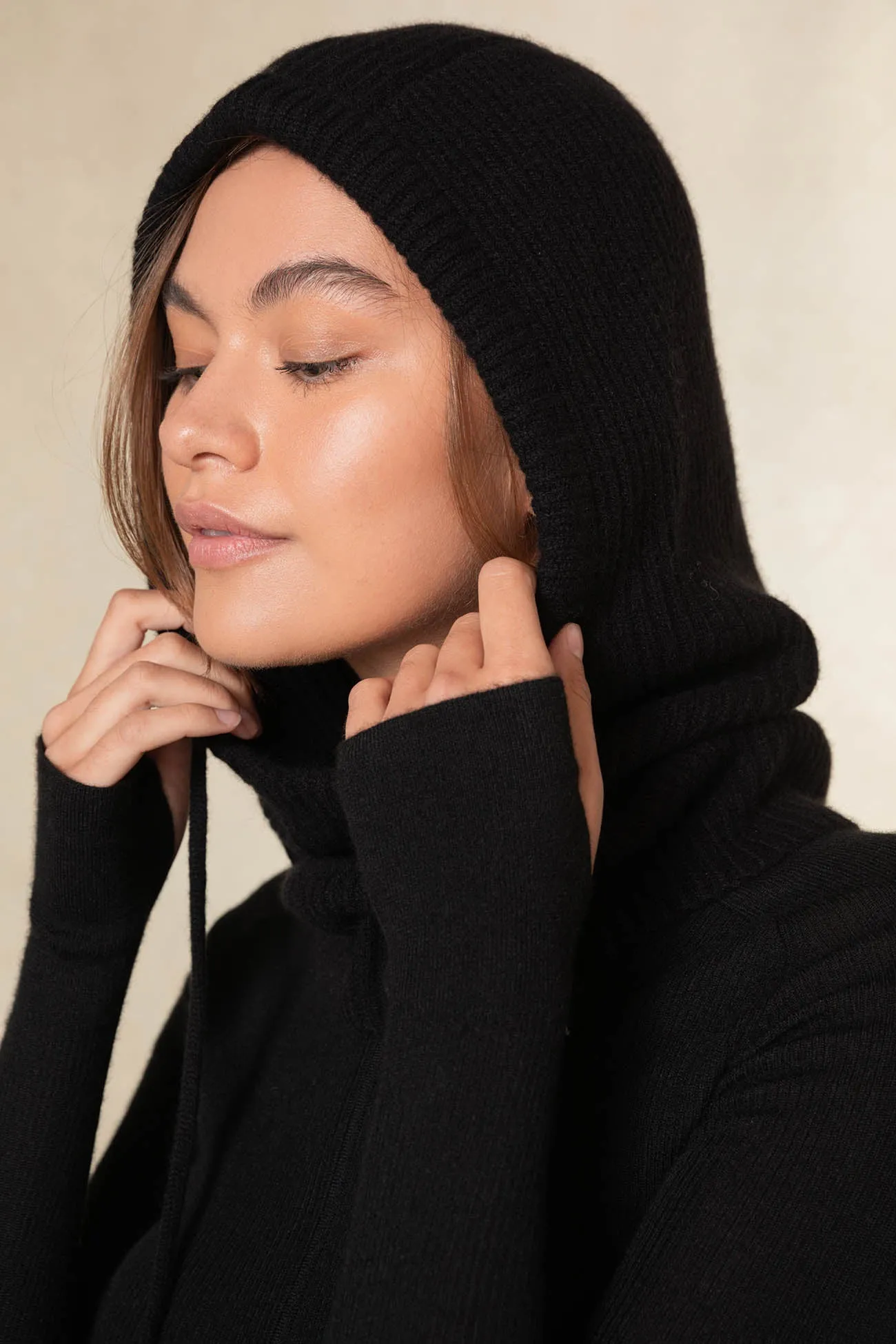 LEVI HOODED SNOOD